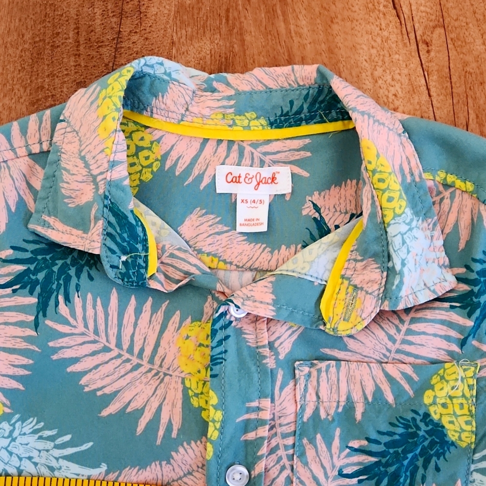 CAT & JACK Button down shirt - Picture 5 of 6